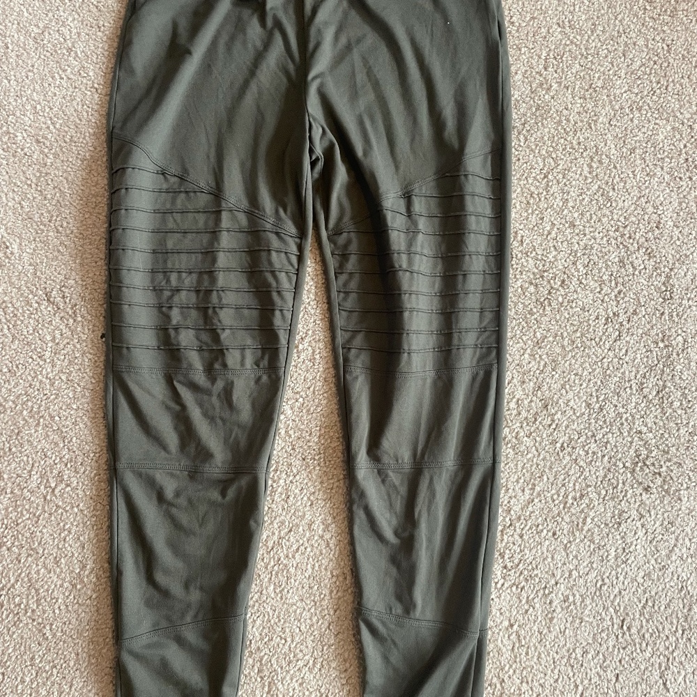 Olive Green Textured Leggings
